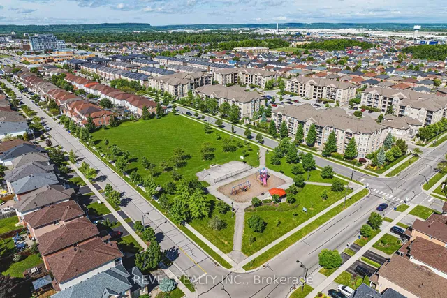 Additional image 32 of 1450 Main St Unit 106