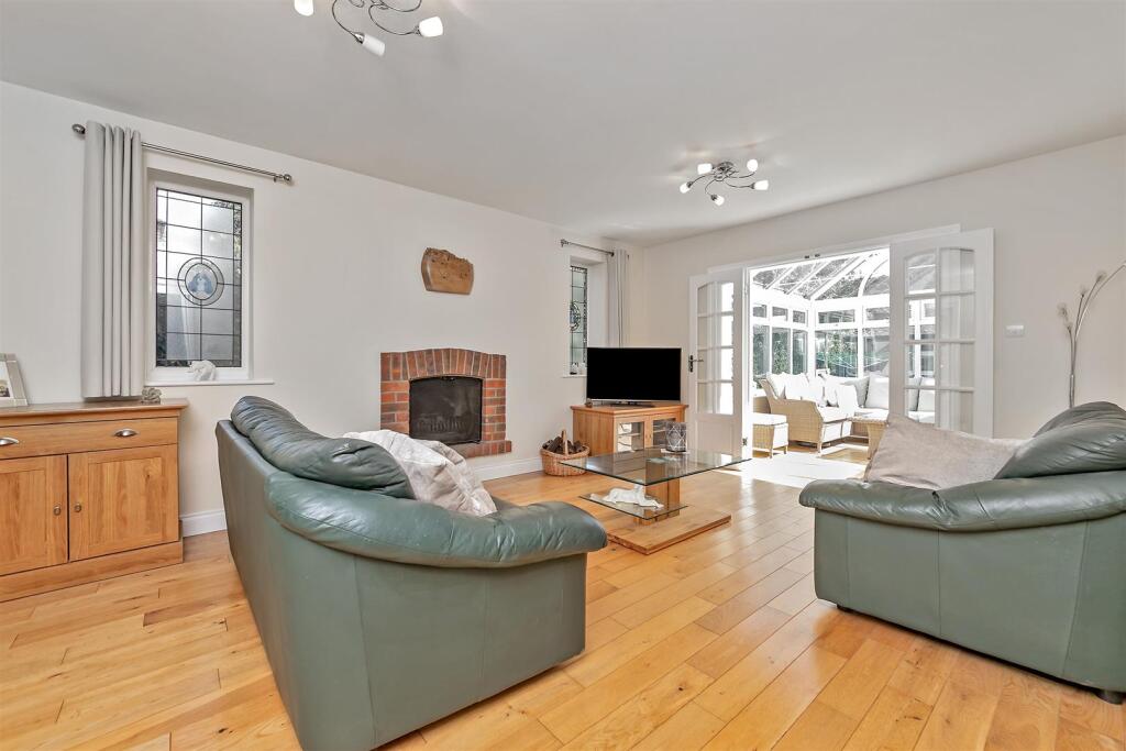 Additional image 5 of Park Street Lane, Park Street, St. Albans