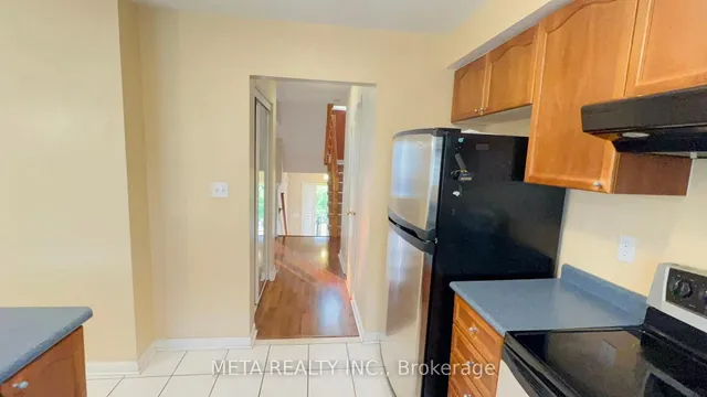Additional image 8 of 5980 Whitehorn Ave Unit 156