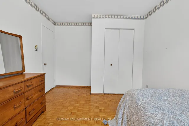 Additional image 29 of 3084 PARKGATE Cres