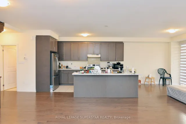 Additional image 4 of 98 DONALD FICHT Cres