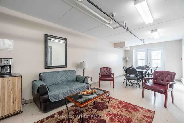 Additional image 38 of 3499 Upper Middle Rd Unit 102