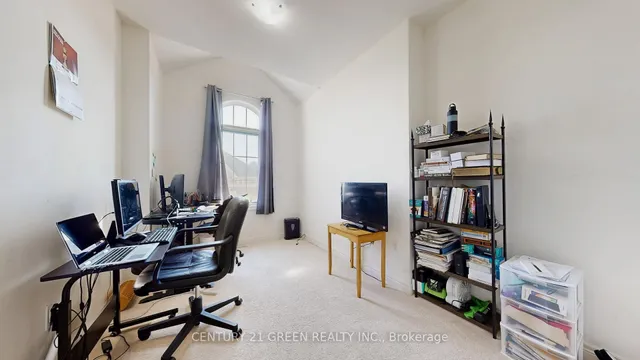 Additional image 30 of 30 Canary Clse