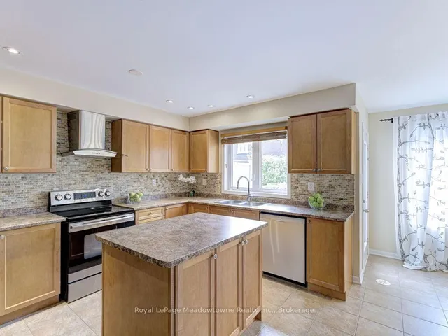 Additional image 21 of 220 Magurn Gate