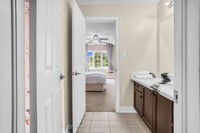Additional image 38 of 46 Balin Cres
