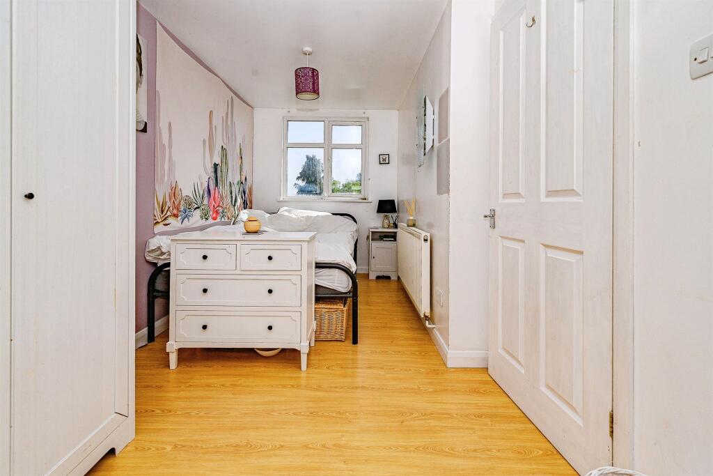 Additional image 11 of Pondfield Crescent, St. Albans