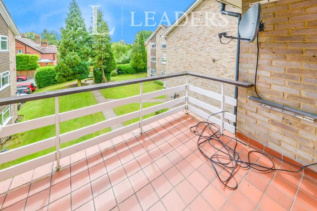 Additional image 4 of Avenue Road