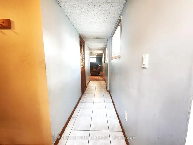 Additional image 17 of 627 Green Meadow Cres