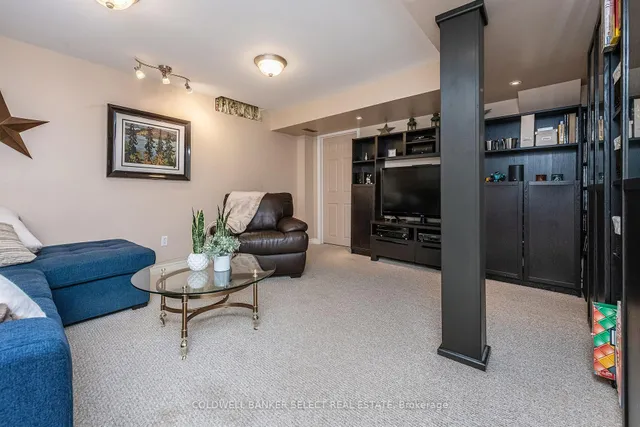 Additional image 21 of 17 Saddletree Tr