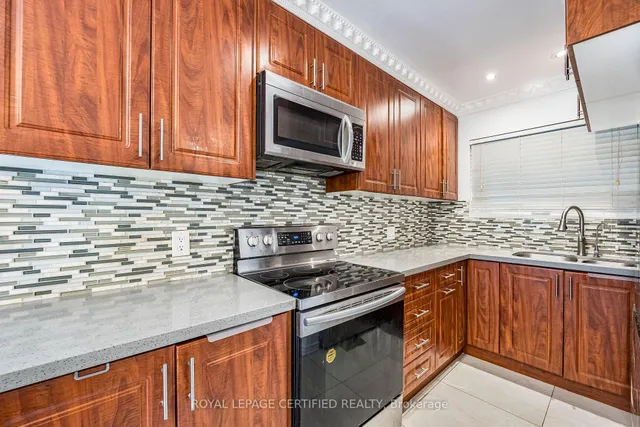 Additional image 12 of 125 Mcmurchy Ave