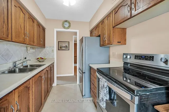 Additional image 11 of 200 Limeridge Rd Unit 703