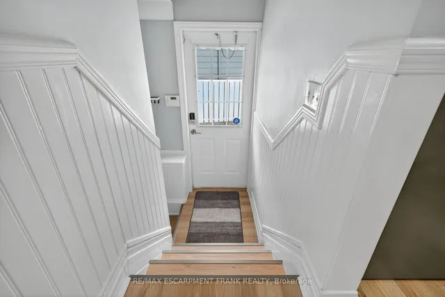 Additional image 22 of 64 Vola Crt