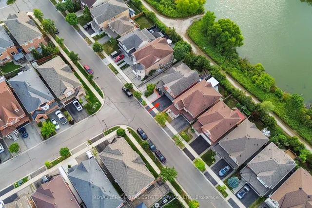 Additional image 37 of 641 Symons Cross