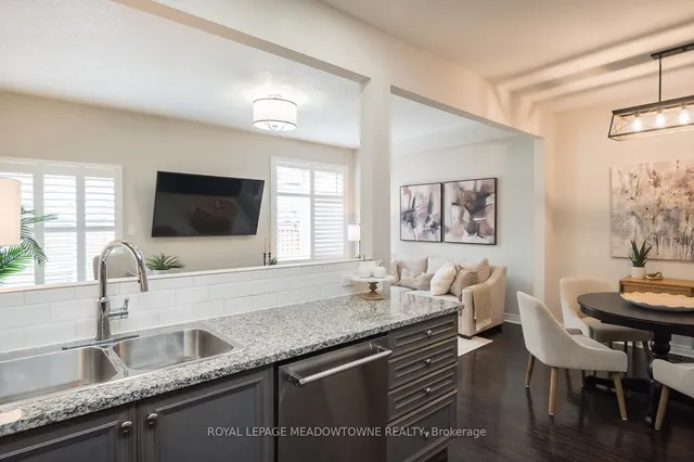 Additional image 13 of 315 Bessborough Dr