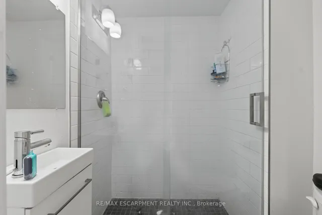 Additional image 12 of 48 Locke St