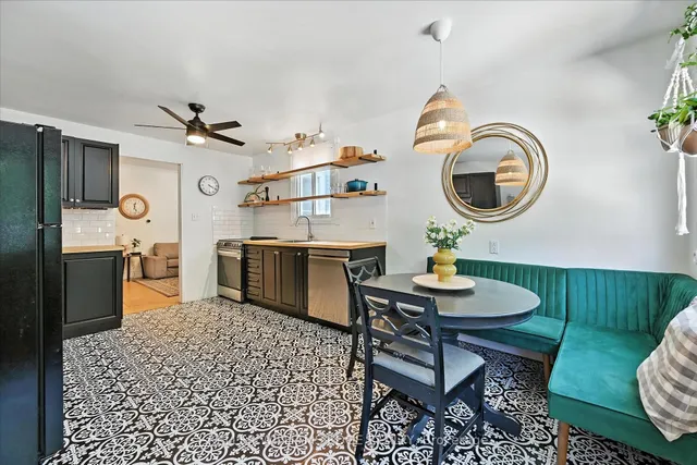 Additional image 17 of 94 Royal Ave