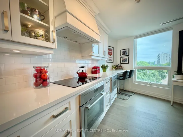 Additional image 18 of 2060 Lakeshore Rd Unit 405