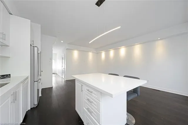 Additional image 20 of 47 Madonna Dr