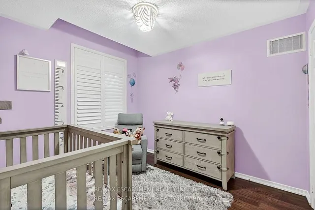 Additional image 32 of 4223 Fuller Cres