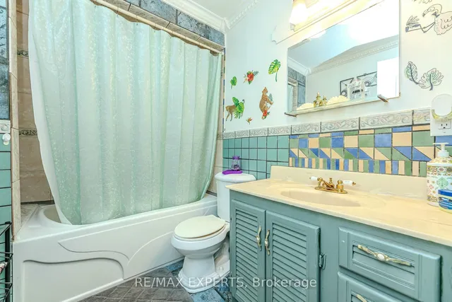 Additional image 17 of 8 EASTON Pl