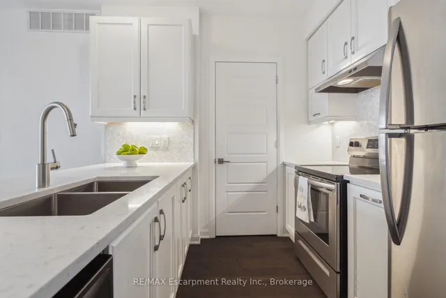 Additional image 14 of 3028 CREEKSHORE COMMON Unit 309