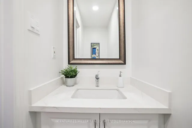 Additional image 11 of 1745 Cobra Cres