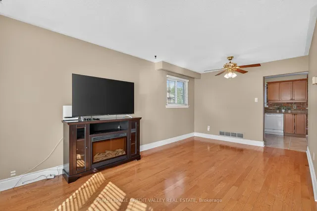 Additional image 19 of 60 Gondola Cres