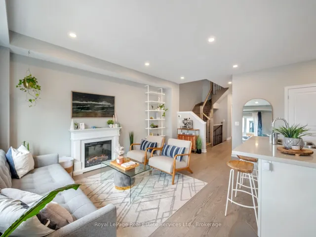 Additional image 16 of 431 Athabasca Common