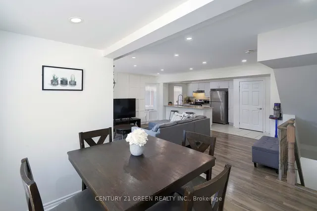 Additional image 21 of 526 Allport Gate