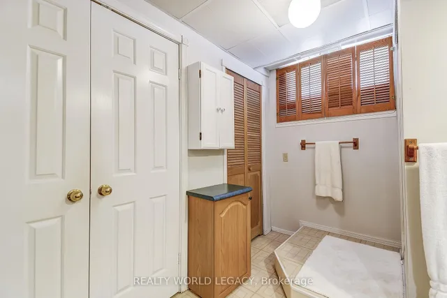 Additional image 36 of 1240 Thorpe Rd