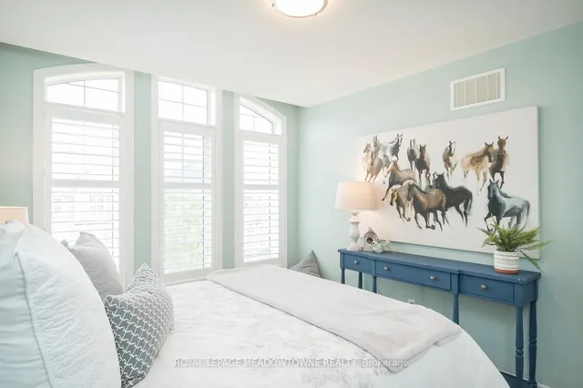 Additional image 25 of 315 Bessborough Dr