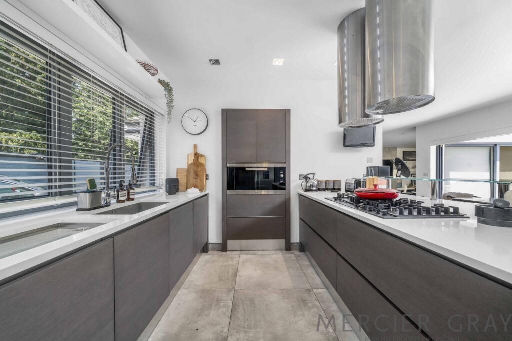 Additional image 7 of North Lodge, The Drive, Brookmans Park, AL9