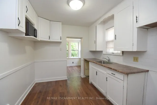 Additional image 17 of 136 Glen Rd