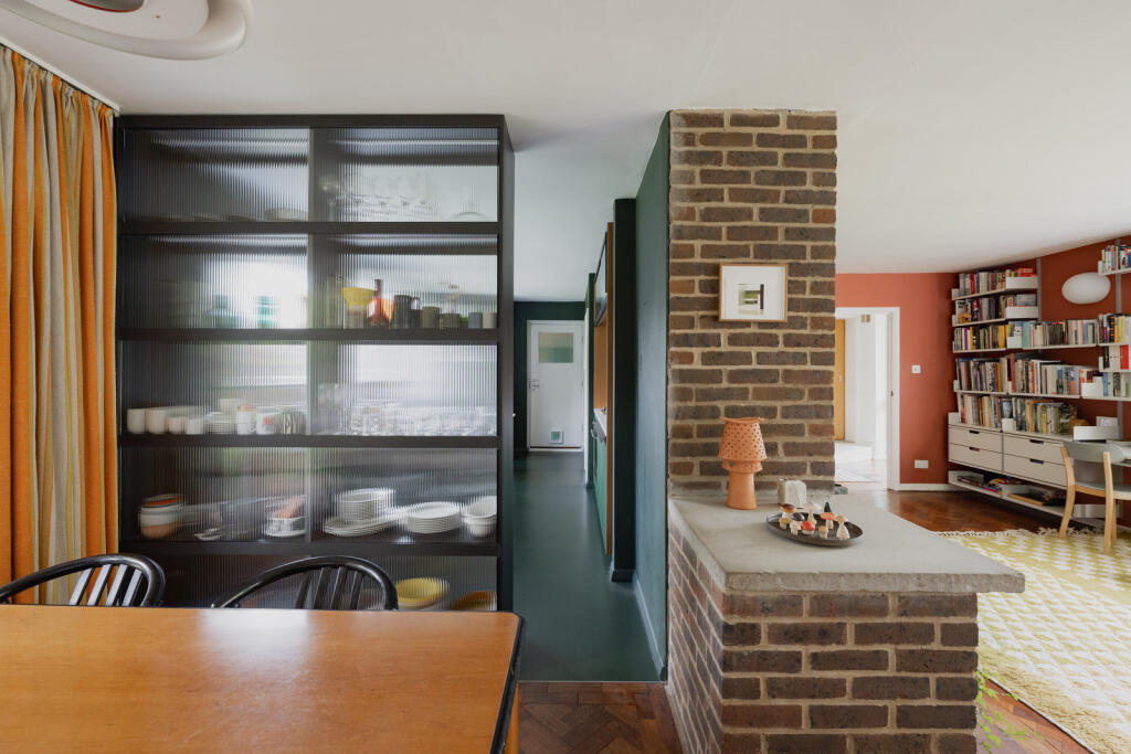 Additional image 14 of The Holdings, The Ryde, Hatfield, Hertfordshire