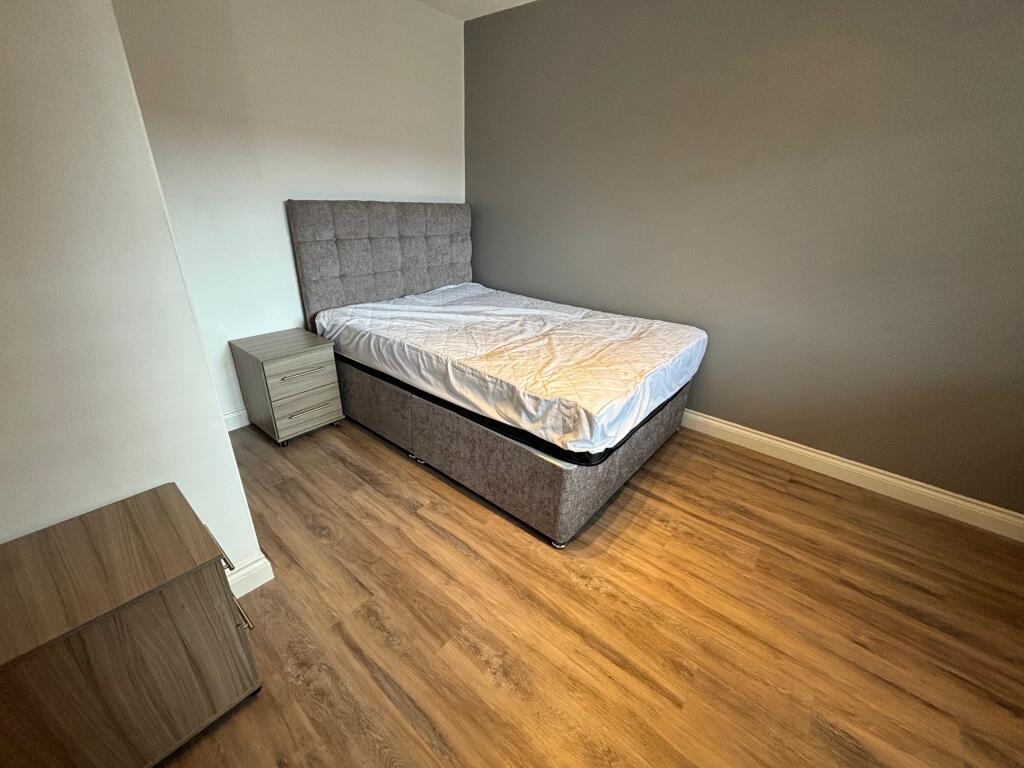 Additional image 5 of The Mint