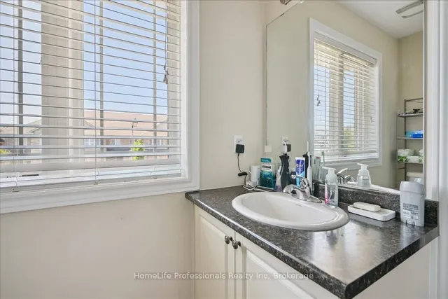 Additional image 19 of 85 Charleswood Cres