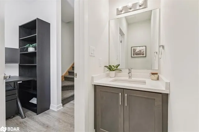 Additional image 26 of 590 North Service Rd Unit 113