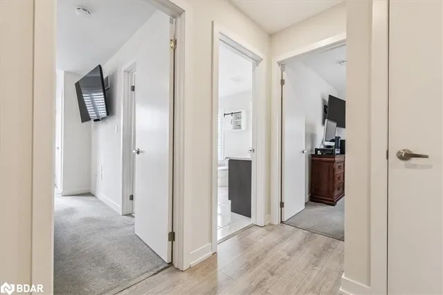 Additional image 28 of 590 North Service Rd Unit 113