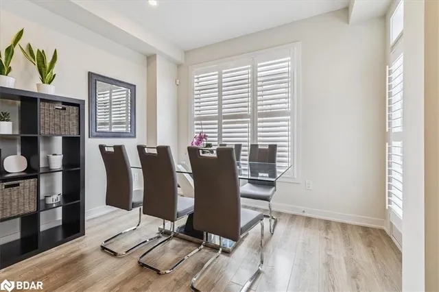 Additional image 15 of 590 North Service Rd Unit 113