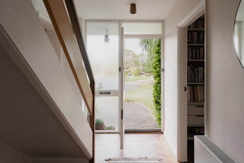 Additional image 7 of The Holdings, The Ryde, Hatfield, Hertfordshire