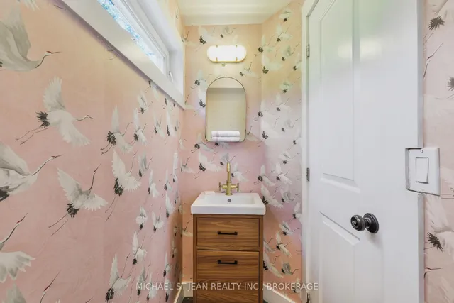 Additional image 21 of 32 Mountain Park Ave