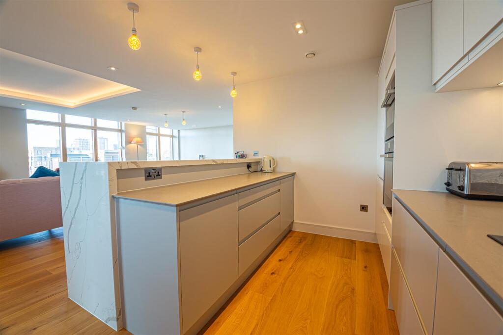Additional image 8 of 2 Bedroom Penthouse, Waterfront Walk, Birmingham