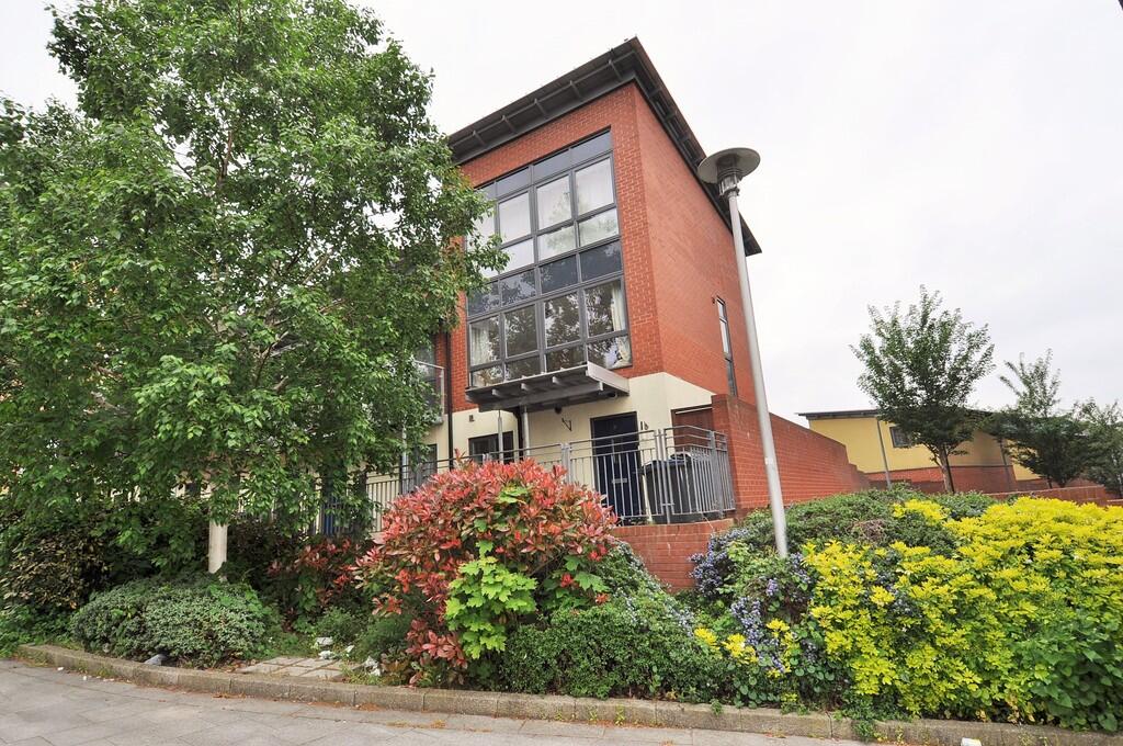 Property image for Langley Walk, City Centre