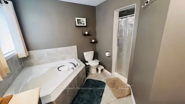 Additional image 12 of 32 CLEGHORN Dr