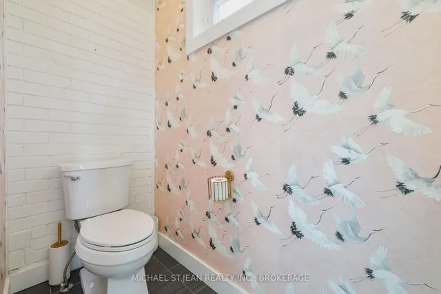 Additional image 22 of 32 Mountain Park Ave