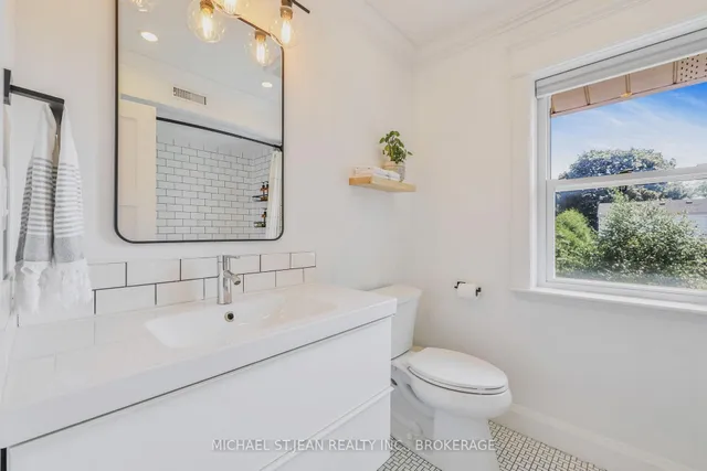 Additional image 31 of 32 Mountain Park Ave