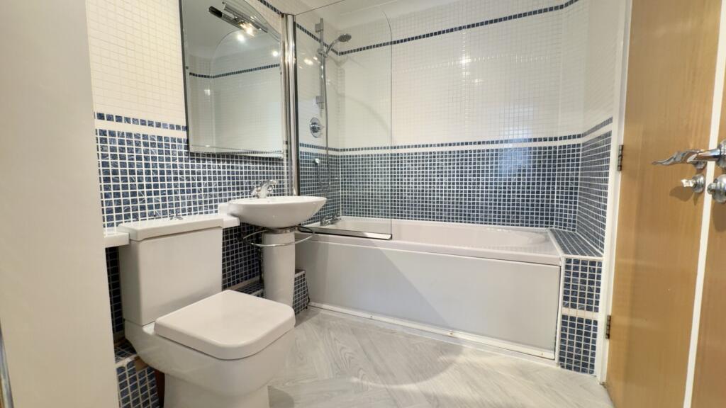 Additional image 7 of Friday Bridge