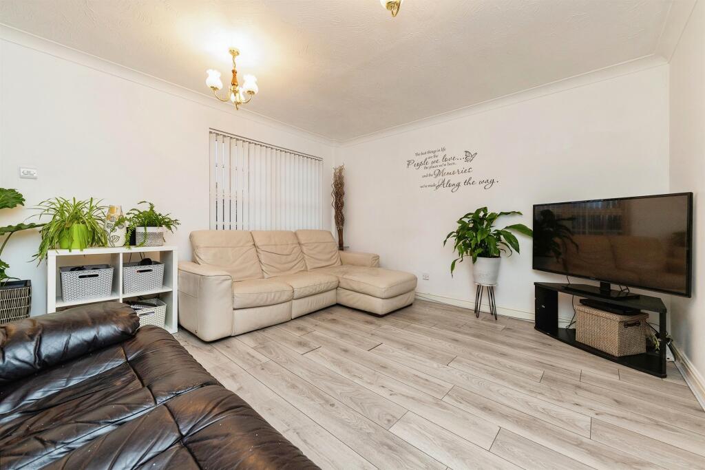 Additional image 2 of Longcroft Gardens, WELWYN GARDEN CITY