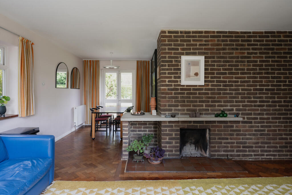 Additional image 11 of The Holdings, The Ryde, Hatfield, Hertfordshire