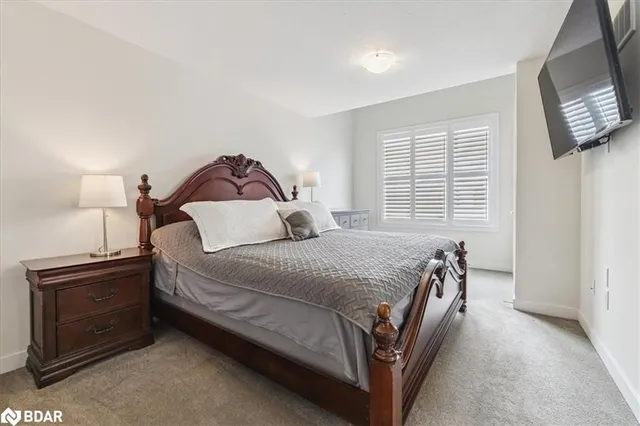 Additional image 29 of 590 North Service Rd Unit 113